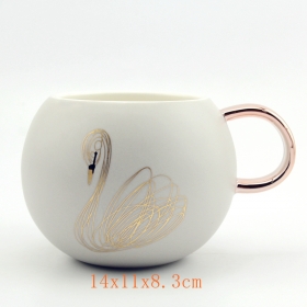 Porcelain Swan Mug Black and White