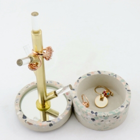 Metal Ring Holder with Cement Base Box